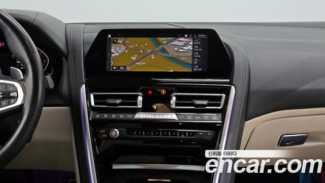 BMW 8 Series 2020 — ფოტო 14/20