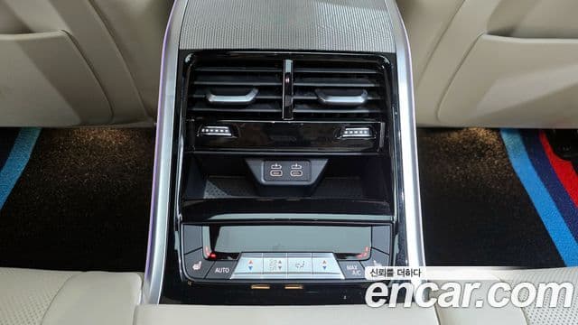 BMW 8 Series 2020 — ფოტო 19/20