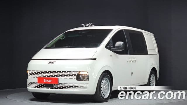 Hyundai Staria 2023 — Şəkil 1/20