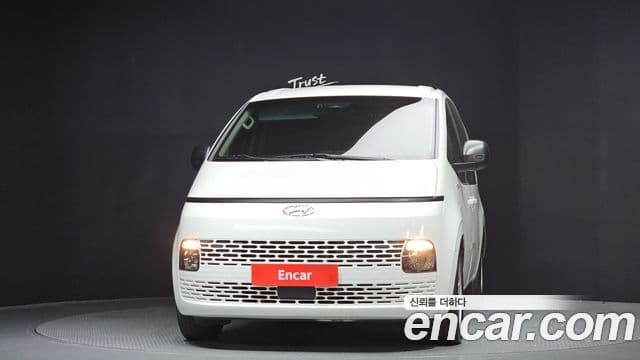 Hyundai Staria 2023 — Şəkil 3/20