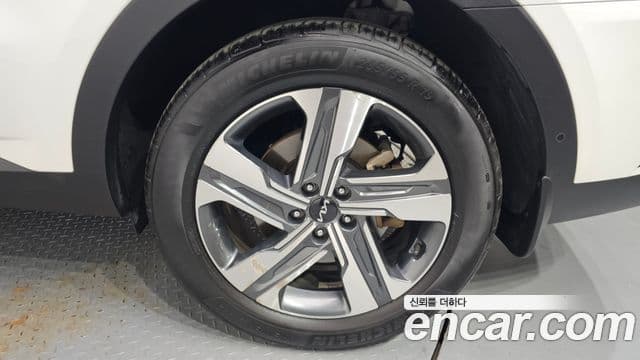 Kia Sorento 2021 — Фото 5/20