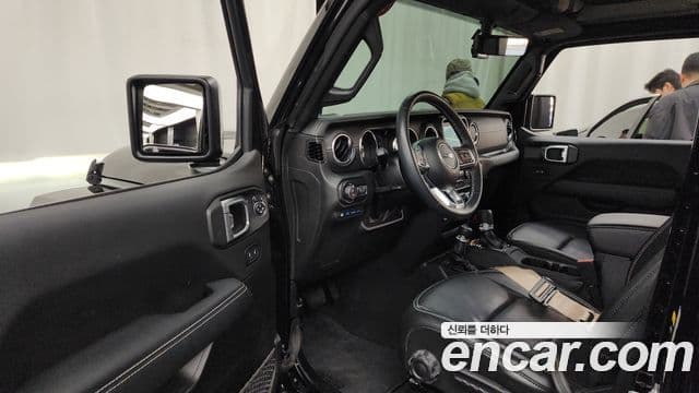 Jeep Wrangler 2022 — ფოტო 10/20