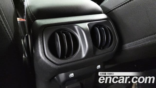 Jeep Wrangler 2022 — ფოტო 19/20