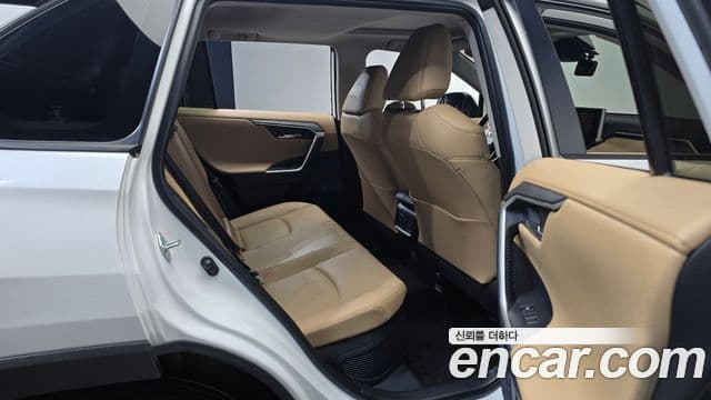 Toyota RAV4 2024 — Şəkil 12/20