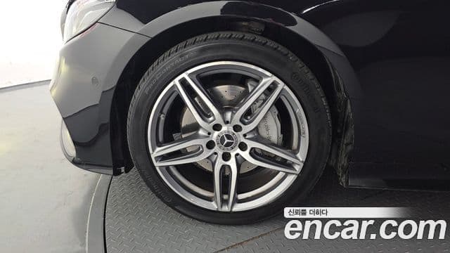 Mercedes-Benz E-Class 2019 — ფოტო 12/20