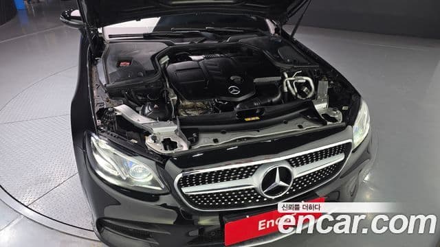 Mercedes-Benz E-Class 2019 — ფოტო 9/20