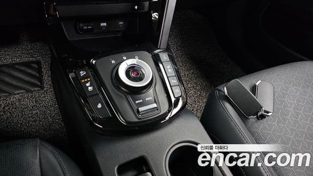 Kia Seltos 2022 — Şəkil 7/20