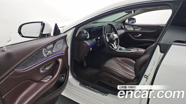 Mercedes-Benz CLS-Class 2020 — Фото 11/20