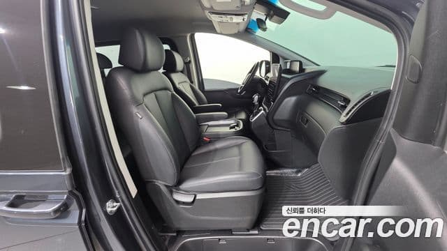 Hyundai Staria 2024 — Şəkil 10/20