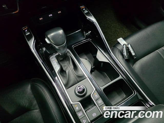 Kia Sorento 2020 — ფოტო 14/19