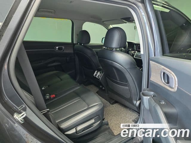 Kia Sorento 2020 — ფოტო 16/19