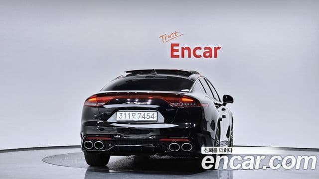 Kia Stinger 2021 — ფოტო 4/20