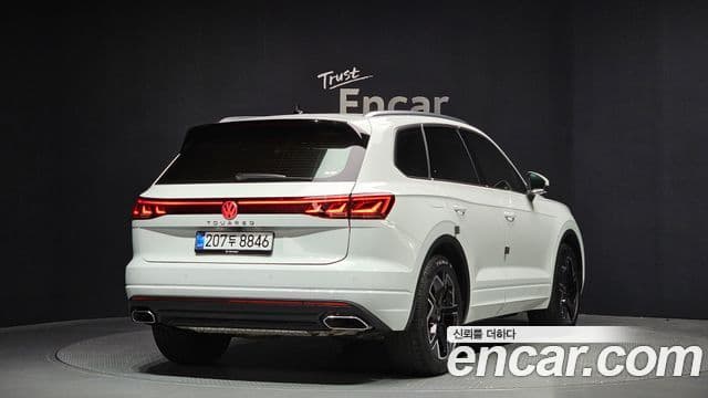 Volkswagen Touareg 2025 — ფოტო 2/20