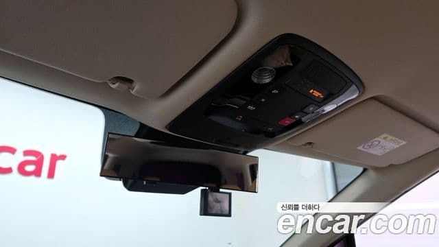 Kia Carnival 2022 — Фото 17/20