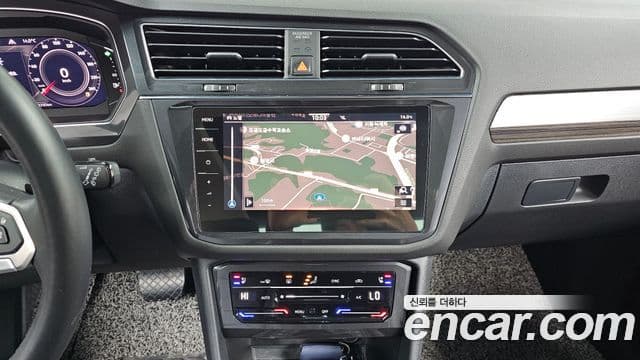 Volkswagen Tiguan Allspace 2022 — ფოტო 15/20