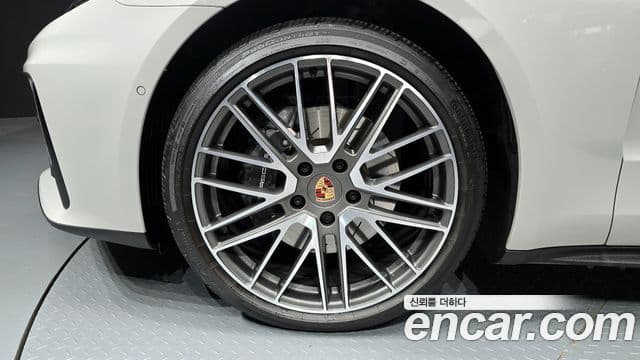 Porsche Panamera 2025 — Photo 13/20