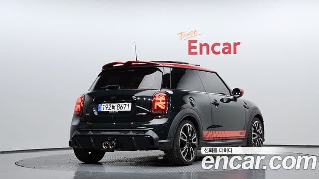 Mini Cooper S 2022 — ფოტო 2/20