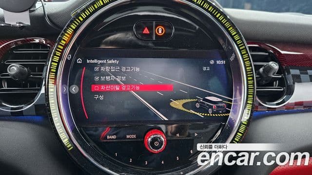 Mini Cooper S 2022 — ფოტო 15/20