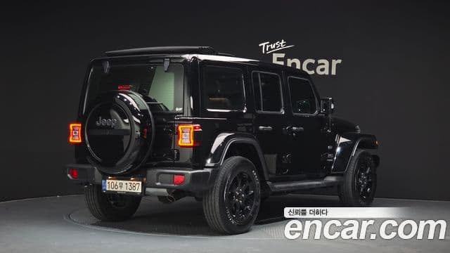 Jeep Wrangler 2022 — Şəkil 14/20