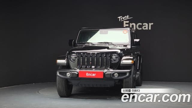 Jeep Wrangler 2022 — Şəkil 8/20