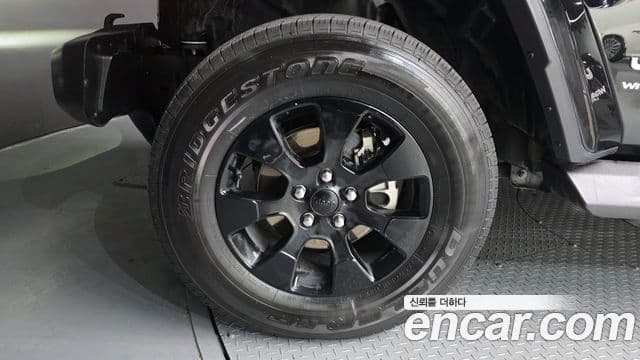 Jeep Wrangler 2022 — Şəkil 6/20