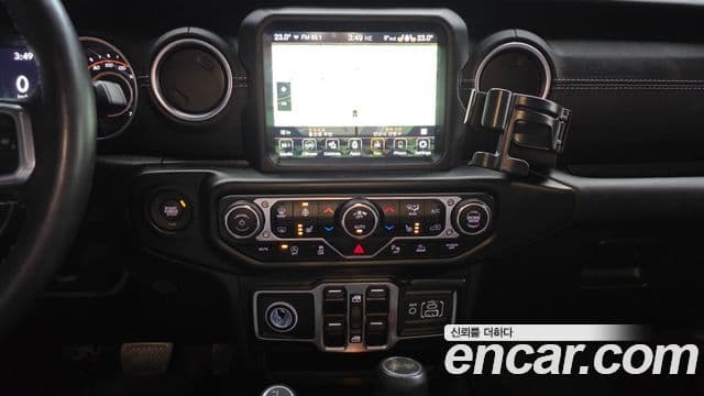 Jeep Wrangler 2022 — Şəkil 17/20