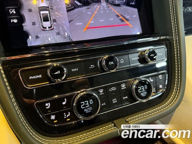 Bentley Bentayga 2024 — ფოტო 9/19
