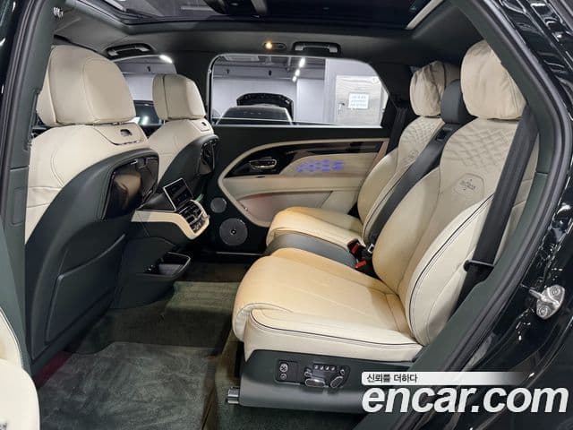 Bentley Bentayga 2024 — ფოტო 12/19