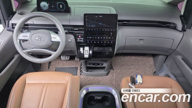 Hyundai Staria 2021 — ფოტო 7/20