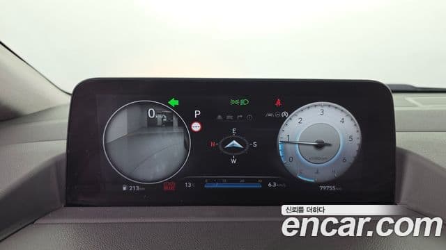 Hyundai Staria 2021 — ფოტო 8/20
