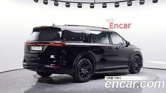 Kia Carnival 2021 — ფოტო 2/20