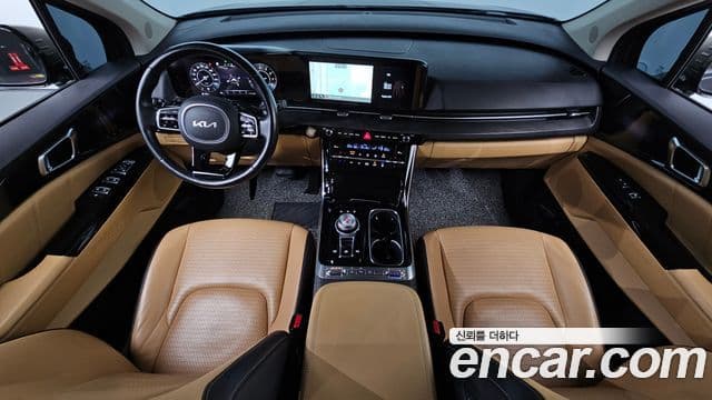 Kia Carnival 2021 — ფოტო 7/20