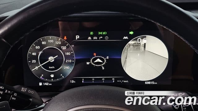 Kia Carnival 2021 — ფოტო 8/20