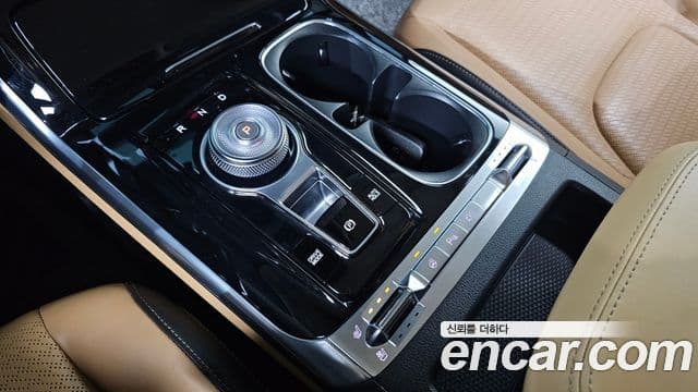 Kia Carnival 2021 — ფოტო 9/20