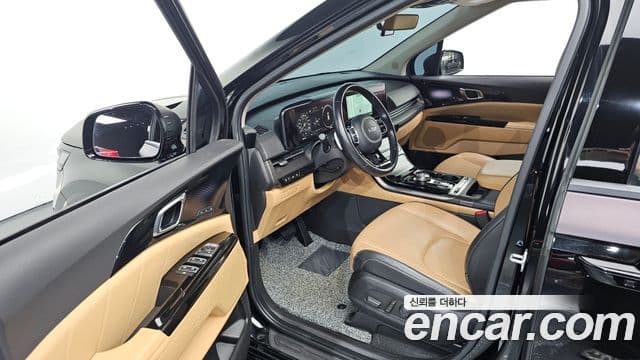 Kia Carnival 2021 — ფოტო 10/20