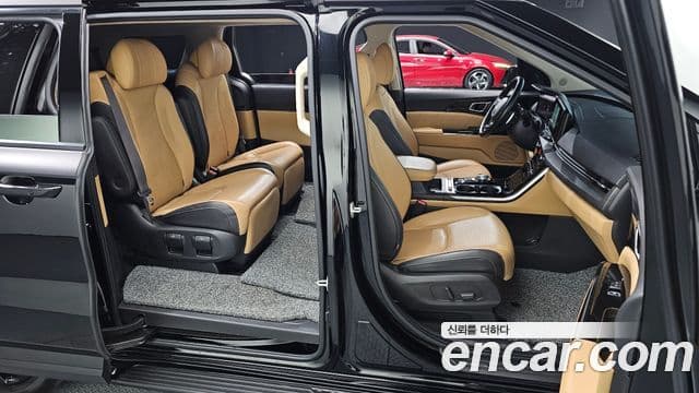 Kia Carnival 2021 — ფოტო 11/20