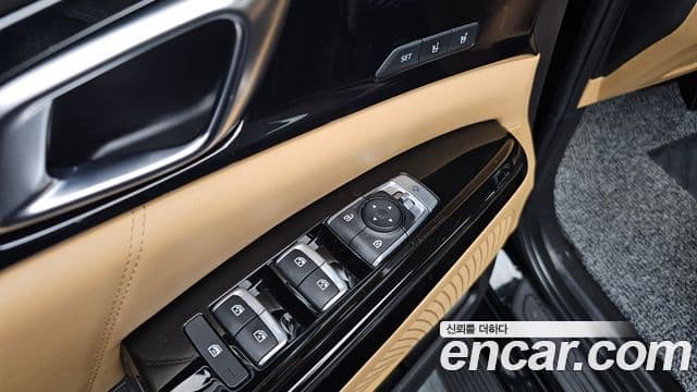 Kia Carnival 2021 — ფოტო 12/20