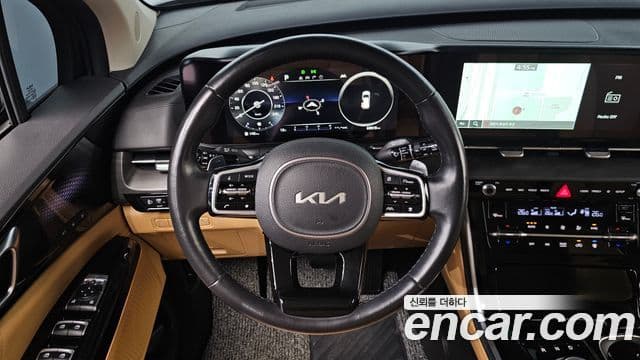 Kia Carnival 2021 — ფოტო 14/20