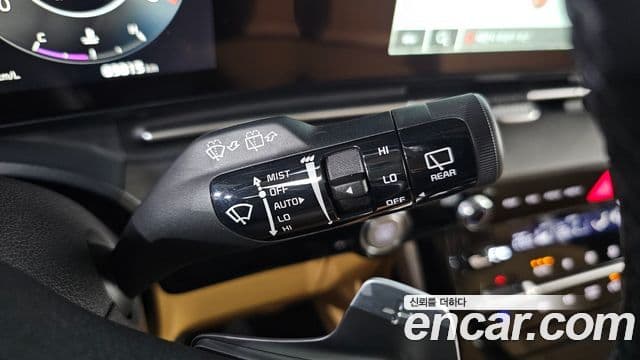 Kia Carnival 2021 — ფოტო 15/20