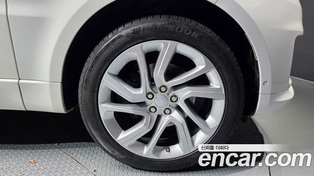 Land Rover Range Rover Sport 2018 — Photo 9/20