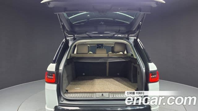 Land Rover Range Rover Sport 2018 — Photo 8/20