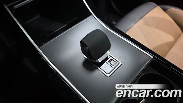 Land Rover Range Rover Velar 2024 — ფოტო 9/20