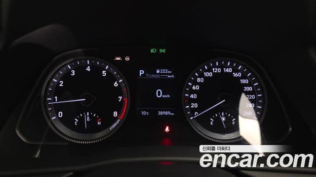Hyundai Sonata 2021 — ფოტო 8/20