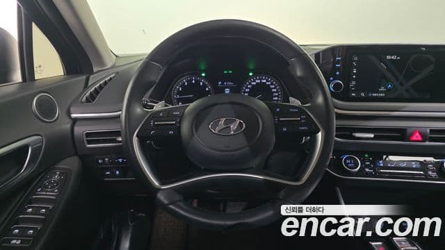 Hyundai Sonata 2021 — ფოტო 13/20