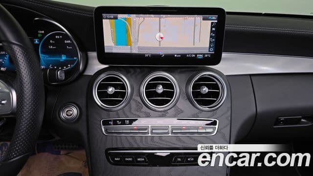 Mercedes-Benz C-Class 2023 — ფოტო 14/20