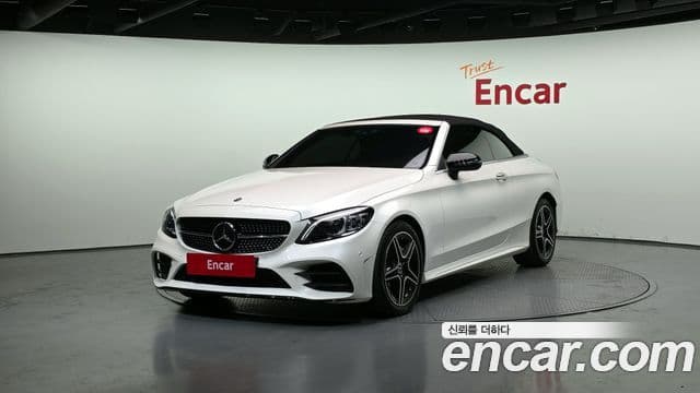 Mercedes-Benz C-Class 2023 — ფოტო 19/20