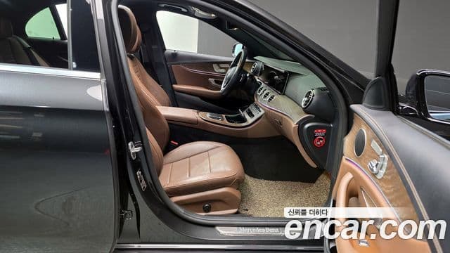 Mercedes-Benz E-Class 2021 — Şəkil 11/20