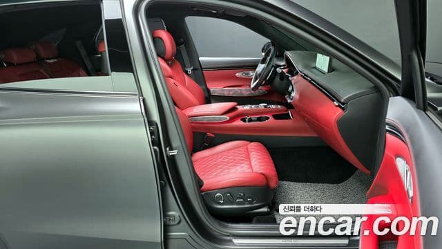 Genesis GV70 2023 — Şəkil 10/20