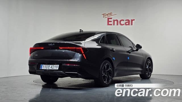 Kia K5 2023 — Şəkil 2/20
