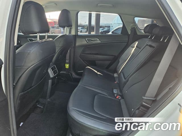 Kia Sportage 2023 — Şəkil 7/20